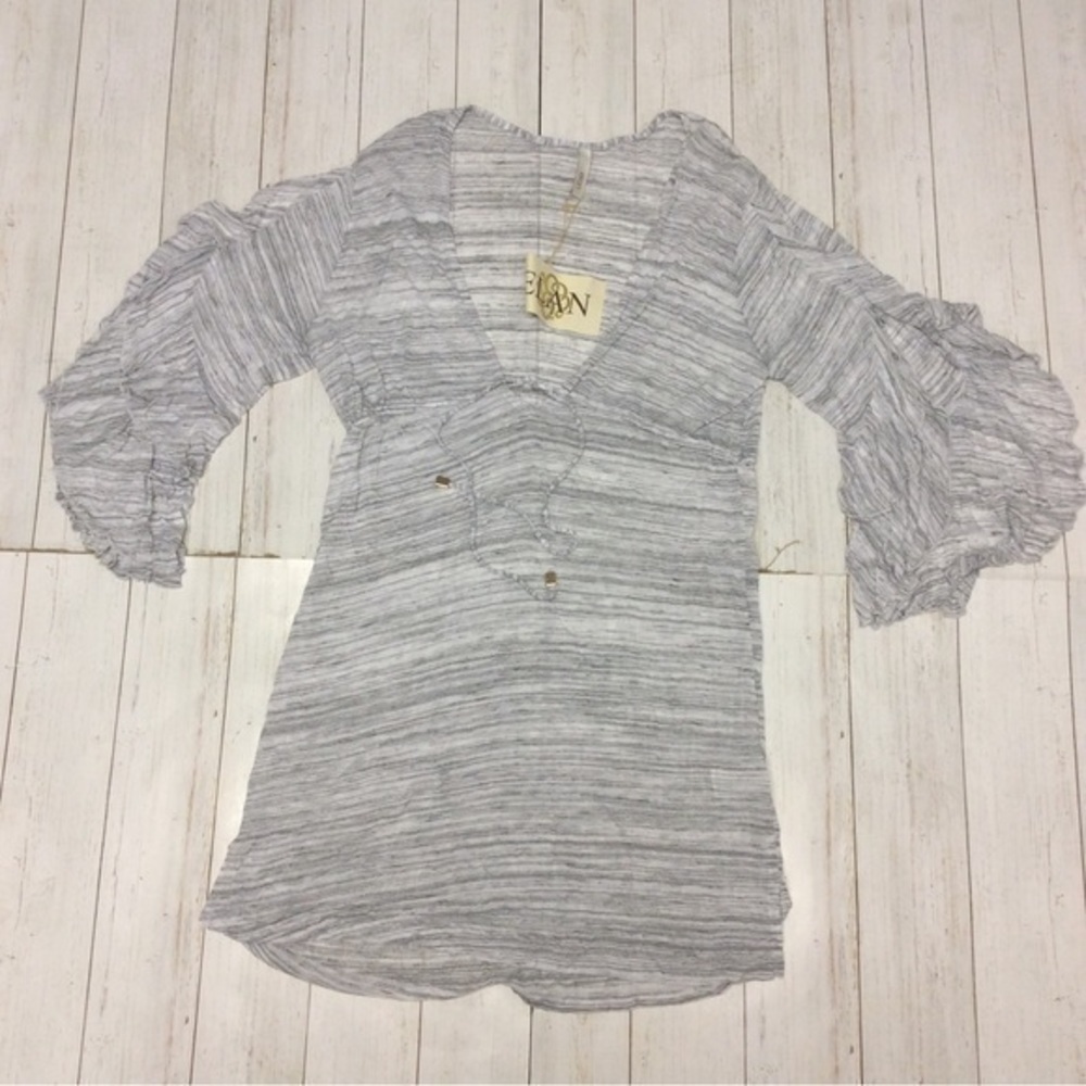 NWT- Elan Women’s Stylish V Neck Tunic With Bell Sleeve - Picture 5 of 5